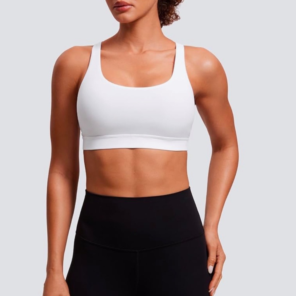 CRZ Yoga White Criss Cross Back Bra Estimated Medium